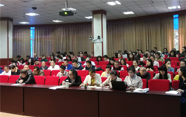 http://www.yibinu.edu.cn/__local/1/86/99/3FF4CD639C632A1912768942639_6EAF56AE_3EE5D.jpg